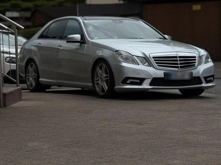 Mercedes-Benz E500