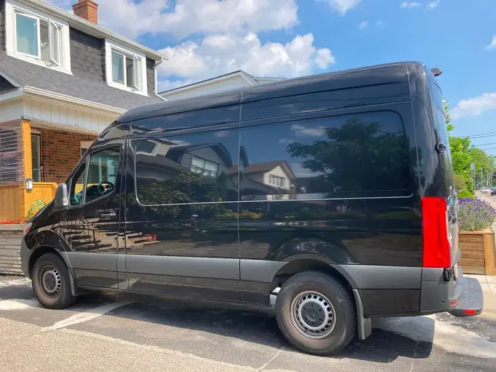 Mercedes-Benz Sprinter Van 2021 photo 2