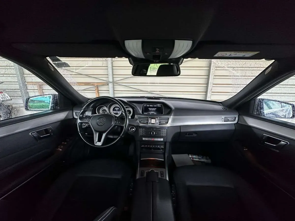 Mercedes-Benz E-Class 2015 photo 2