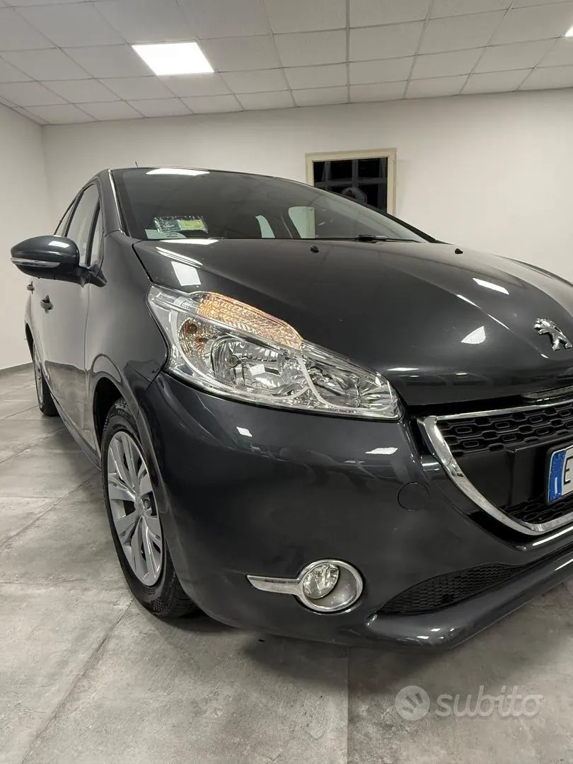 Peugeot 208 2014 photo 5