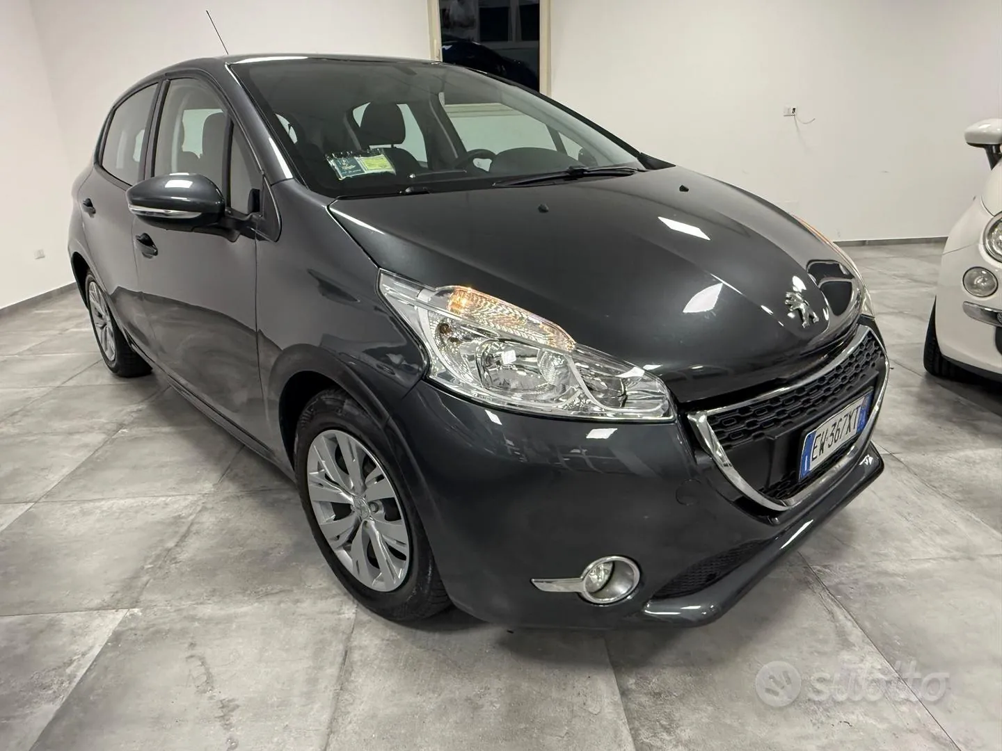 Peugeot 208 2014 photo 2
