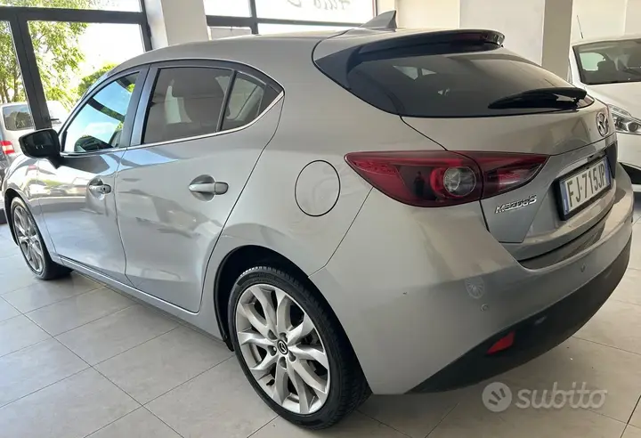Mazda 3 2017 photo 4