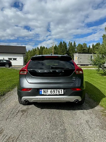 Volvo V40 Cross Country 2014 photo 3