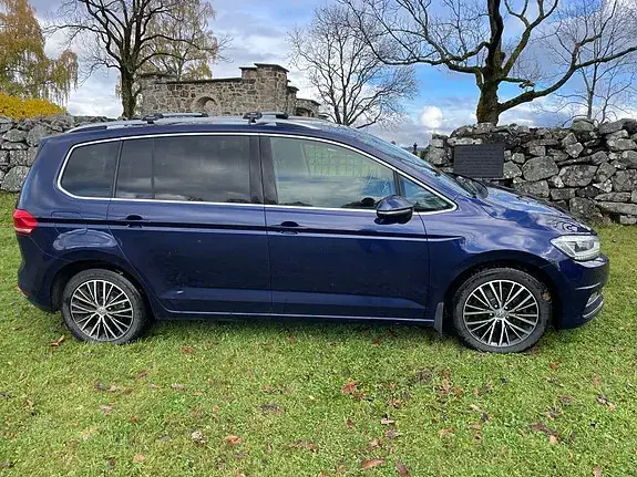 Volkswagen Touran 2016 photo 2