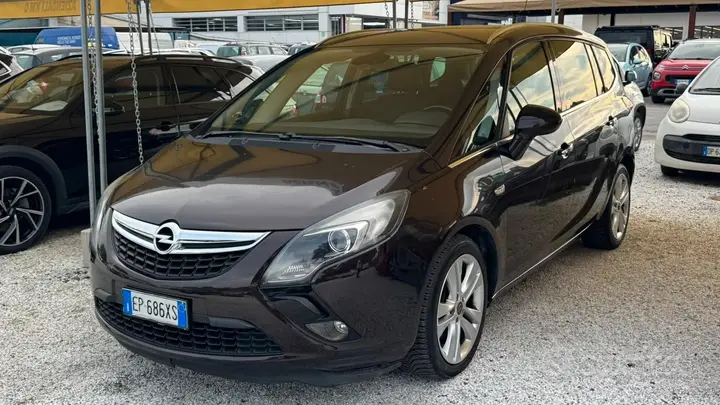 Opel Zafira 2013 photo 2
