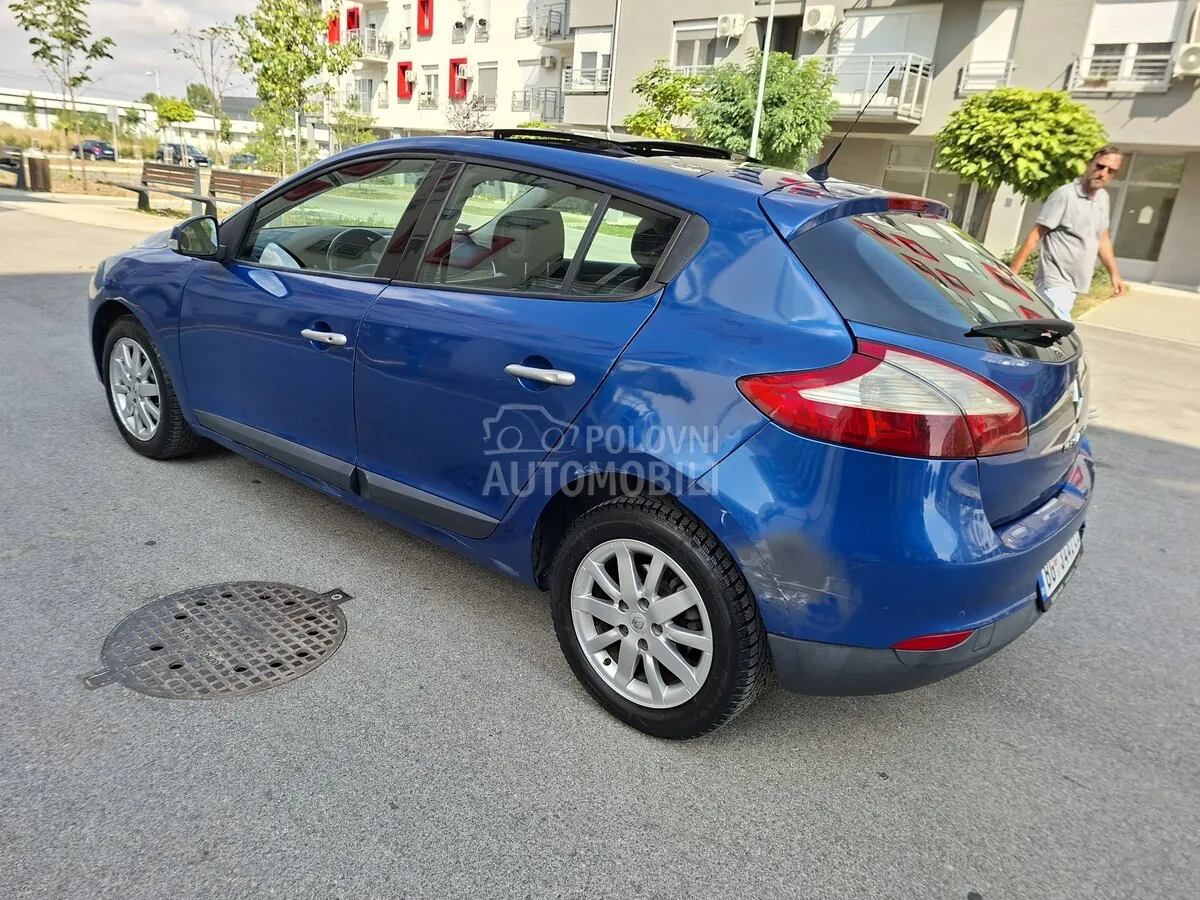 Renault Megane 2010 photo 4
