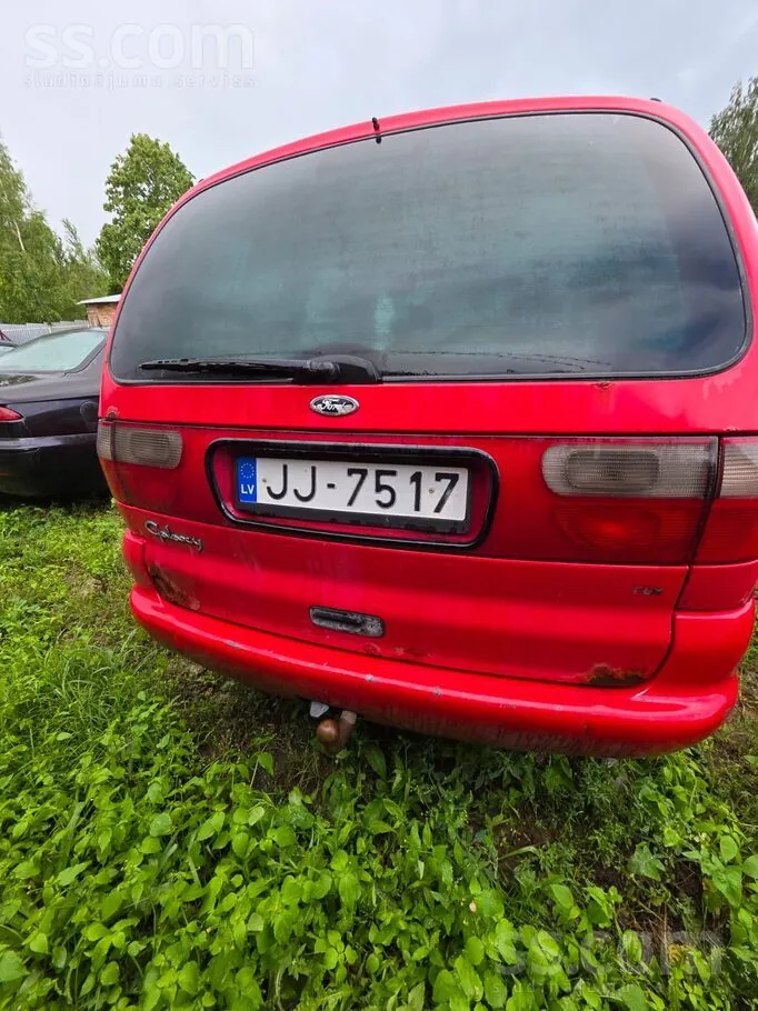 Ford Galaxy 1999 photo 2