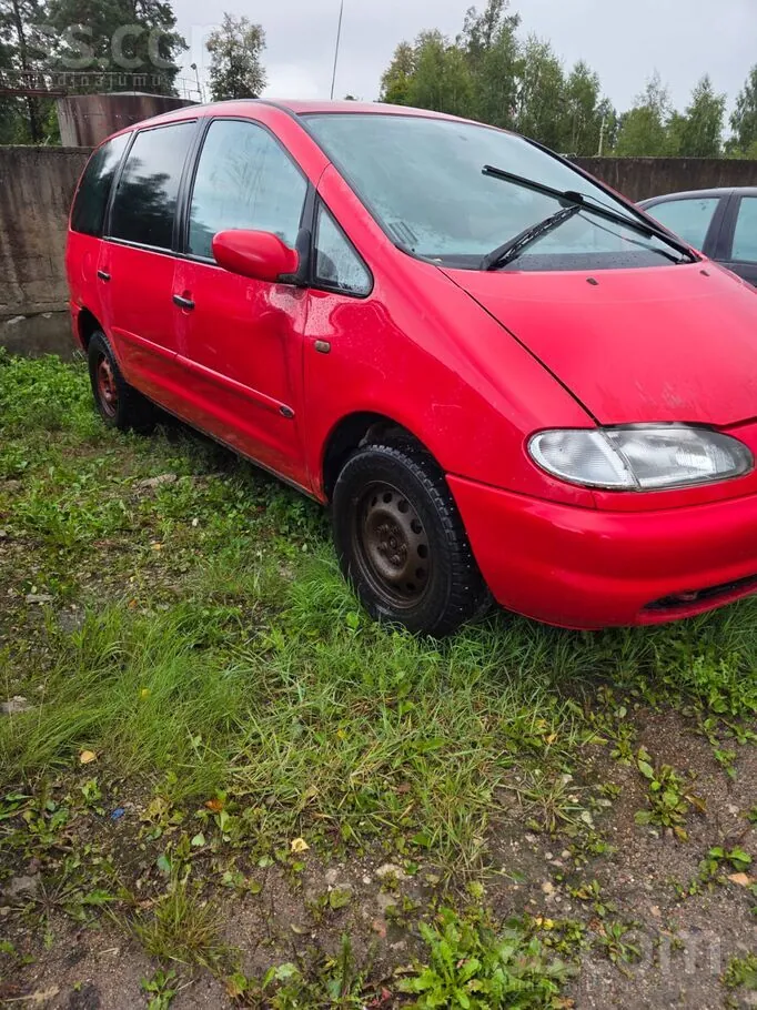Ford Galaxy 1999 photo 4