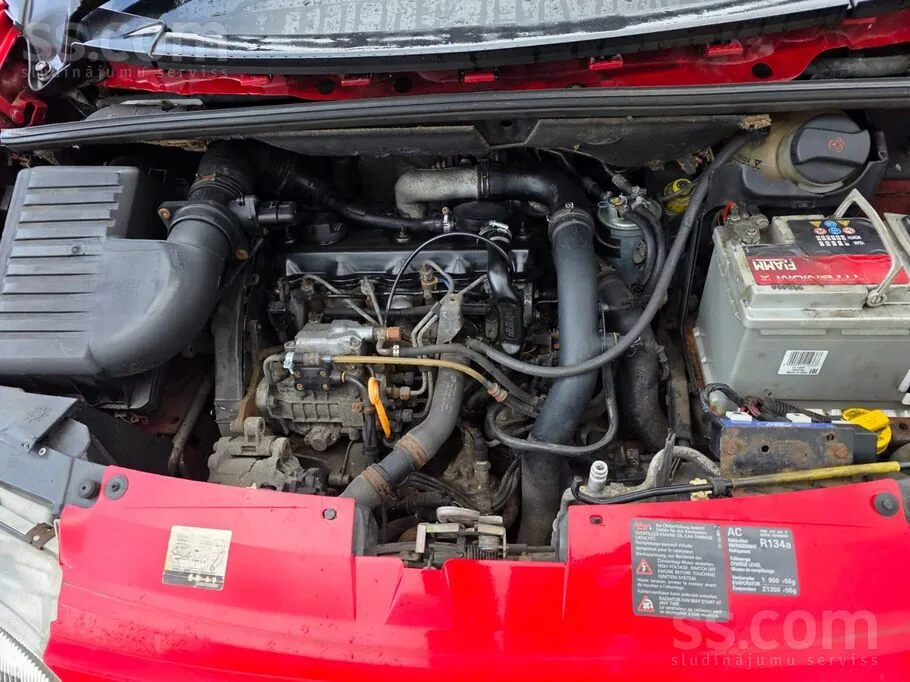 Ford Galaxy 1999 photo 3