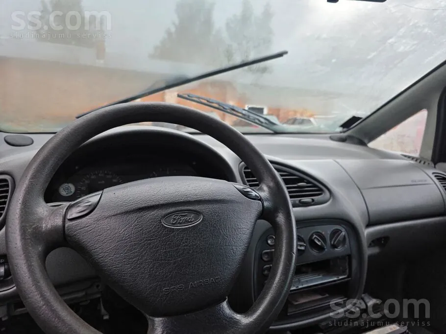 Ford Galaxy 1999 photo 5