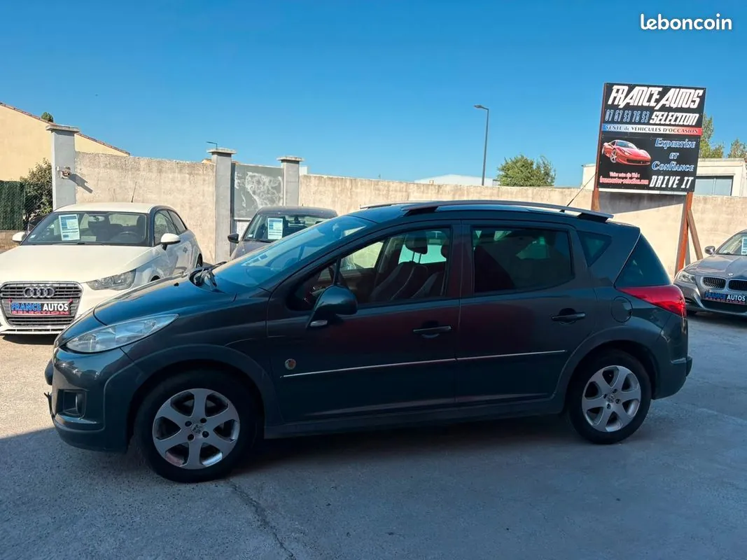 Peugeot 207 2011 photo 4