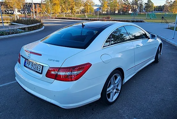 Mercedes-Benz E220 2011 photo 3