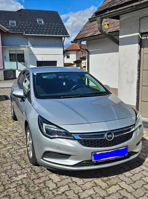 Opel Astra 2016 photo 2