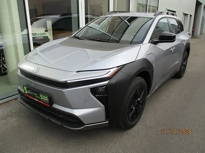 Toyota Bz4X photo 2