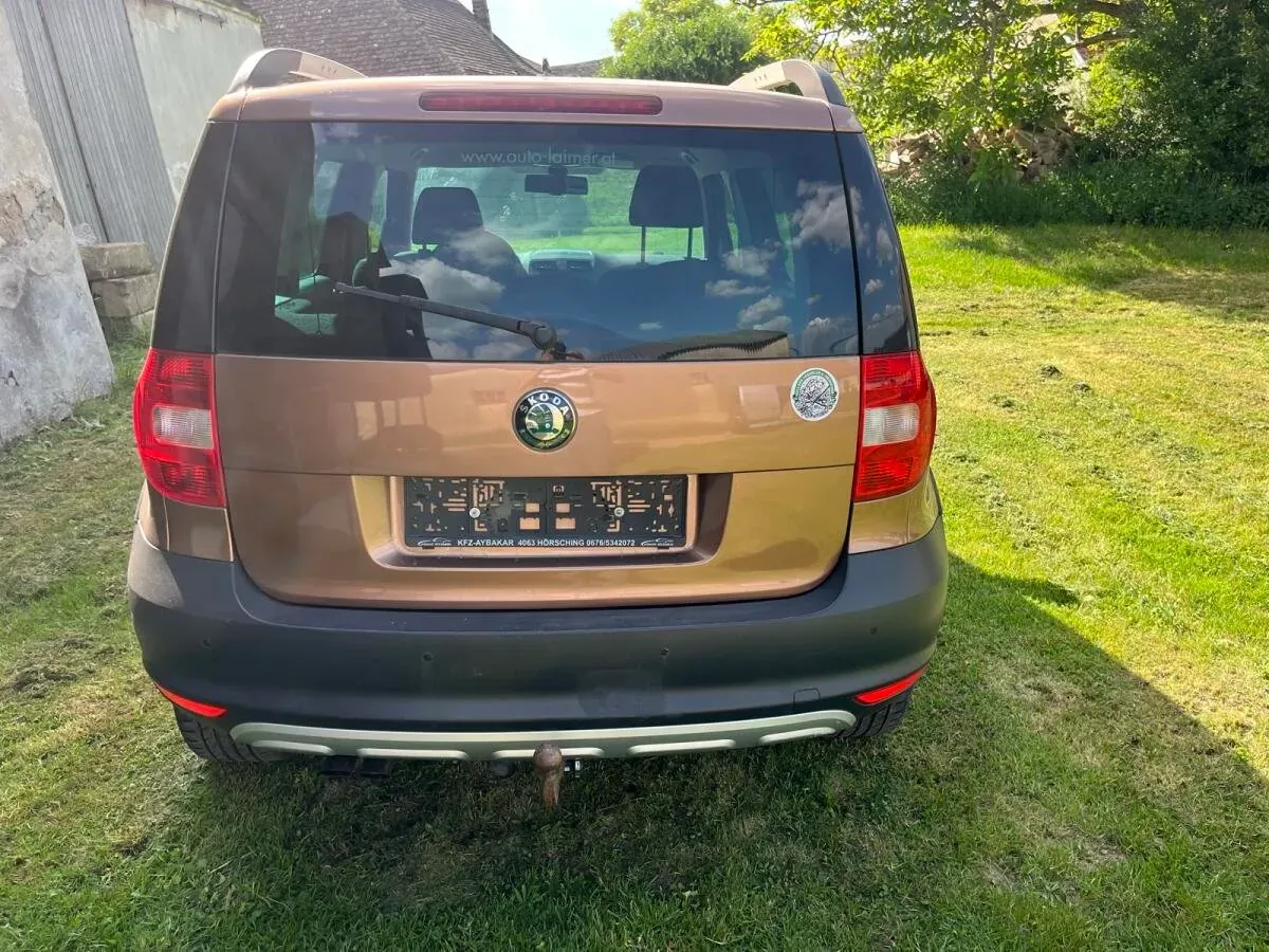 Skoda Yeti 2012 photo 2
