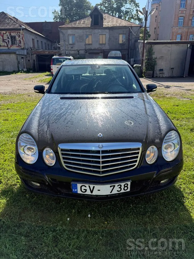 Mercedes-Benz E200 2007 photo 2