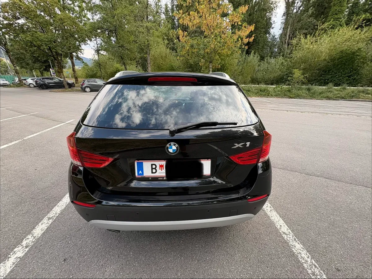 BMW X1 2012 photo 2
