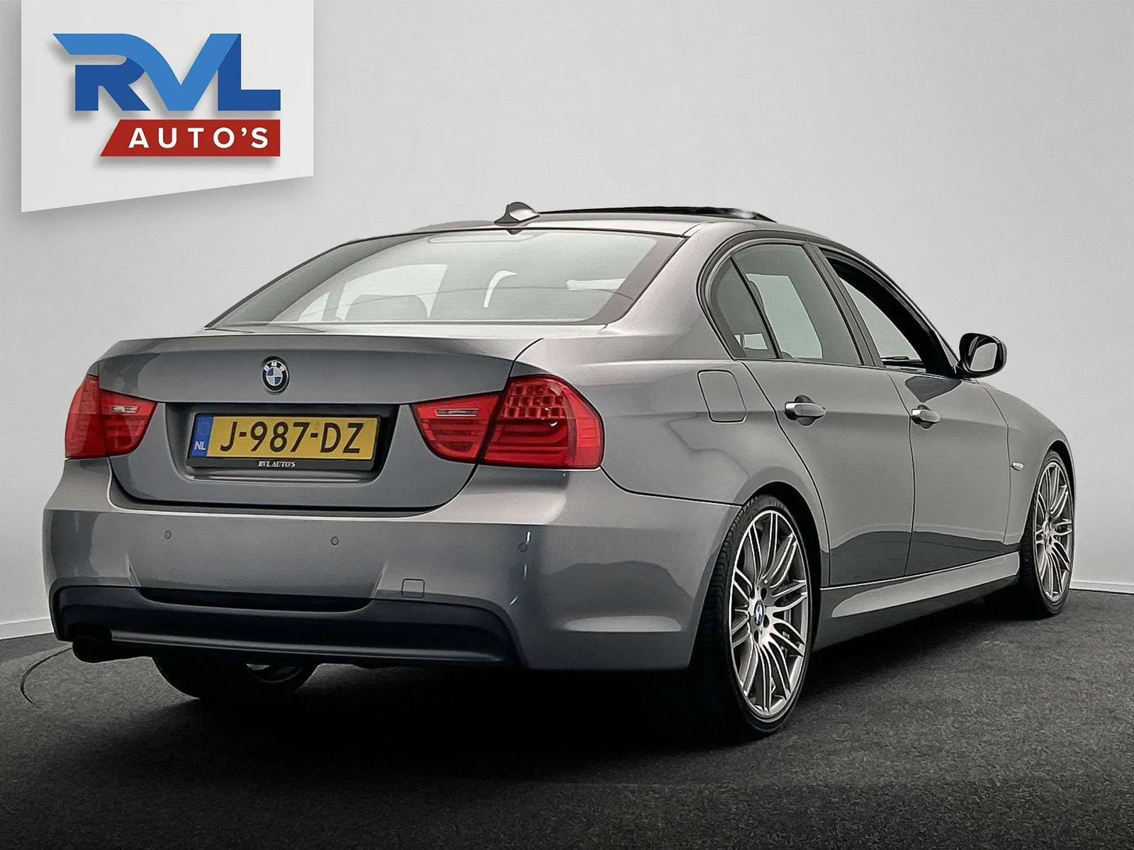 BMW 318I 2011 photo 5