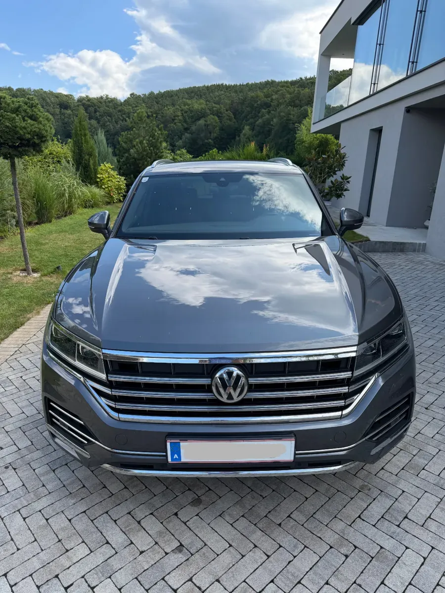 Volkswagen Touareg 2019 photo 2