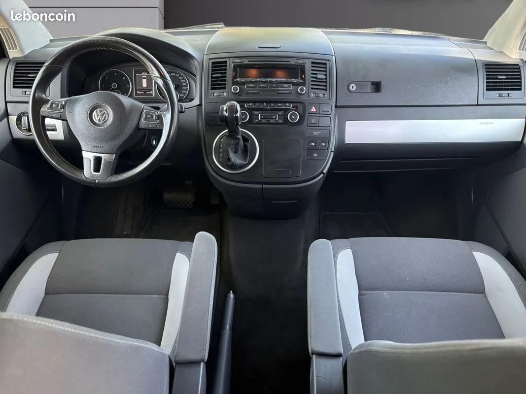Volkswagen Multivan 2013 photo 2