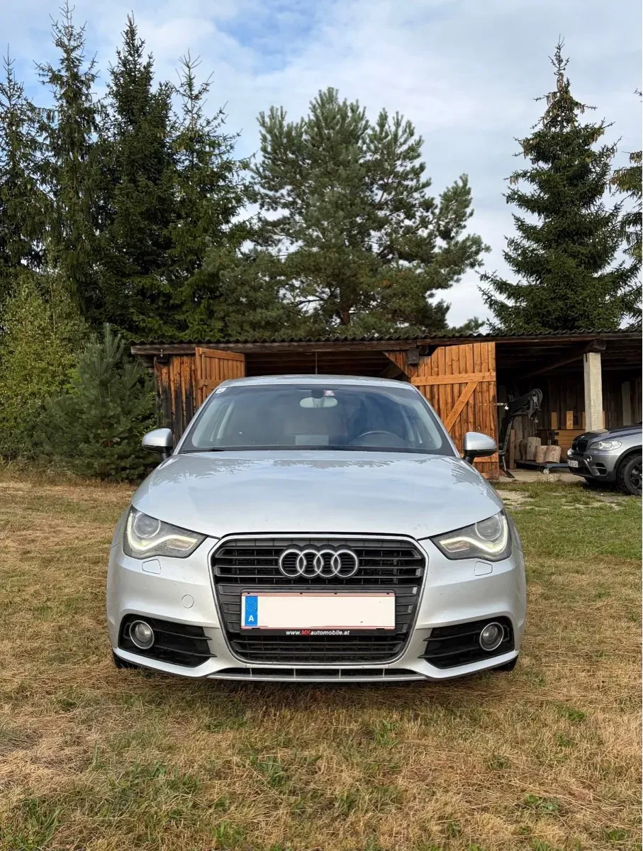 Audi A1 2012 photo 2