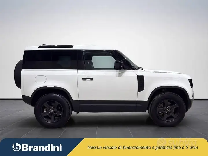 Land Rover Defender 2021 photo 5