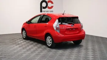 Toyota Aqua 2014 photo 5