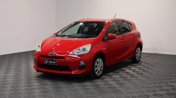 Toyota Aqua 2014 photo 4
