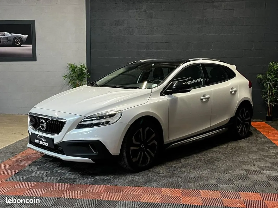 Volvo V40 Cross Country 2019 photo 3