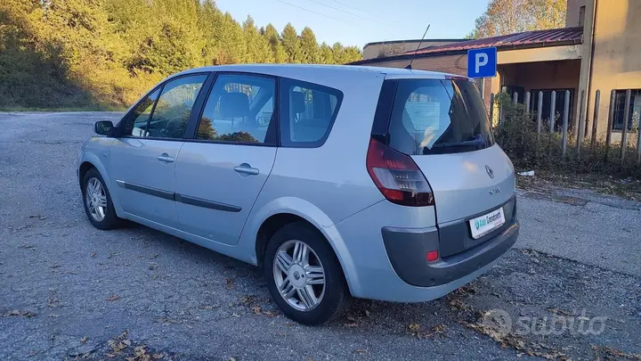 Renault Grand Scenic 2004 photo 3