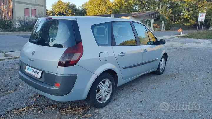 Renault Grand Scenic 2004 photo 5