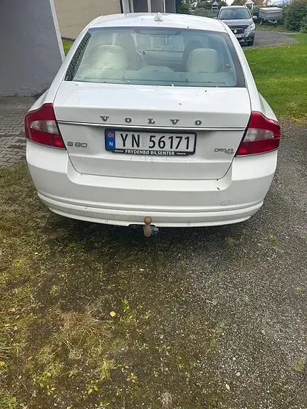 Volvo S80 2011 photo 2