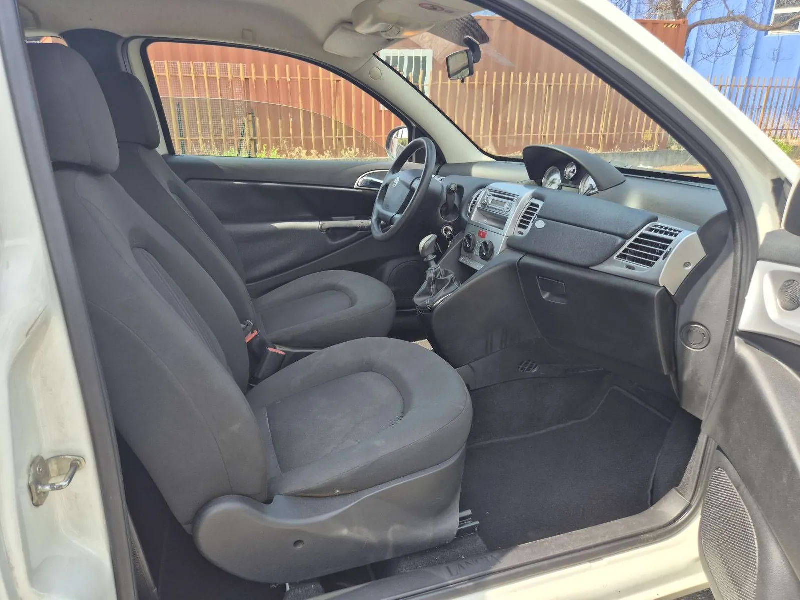 Lancia Ypsilon 2011 photo 4