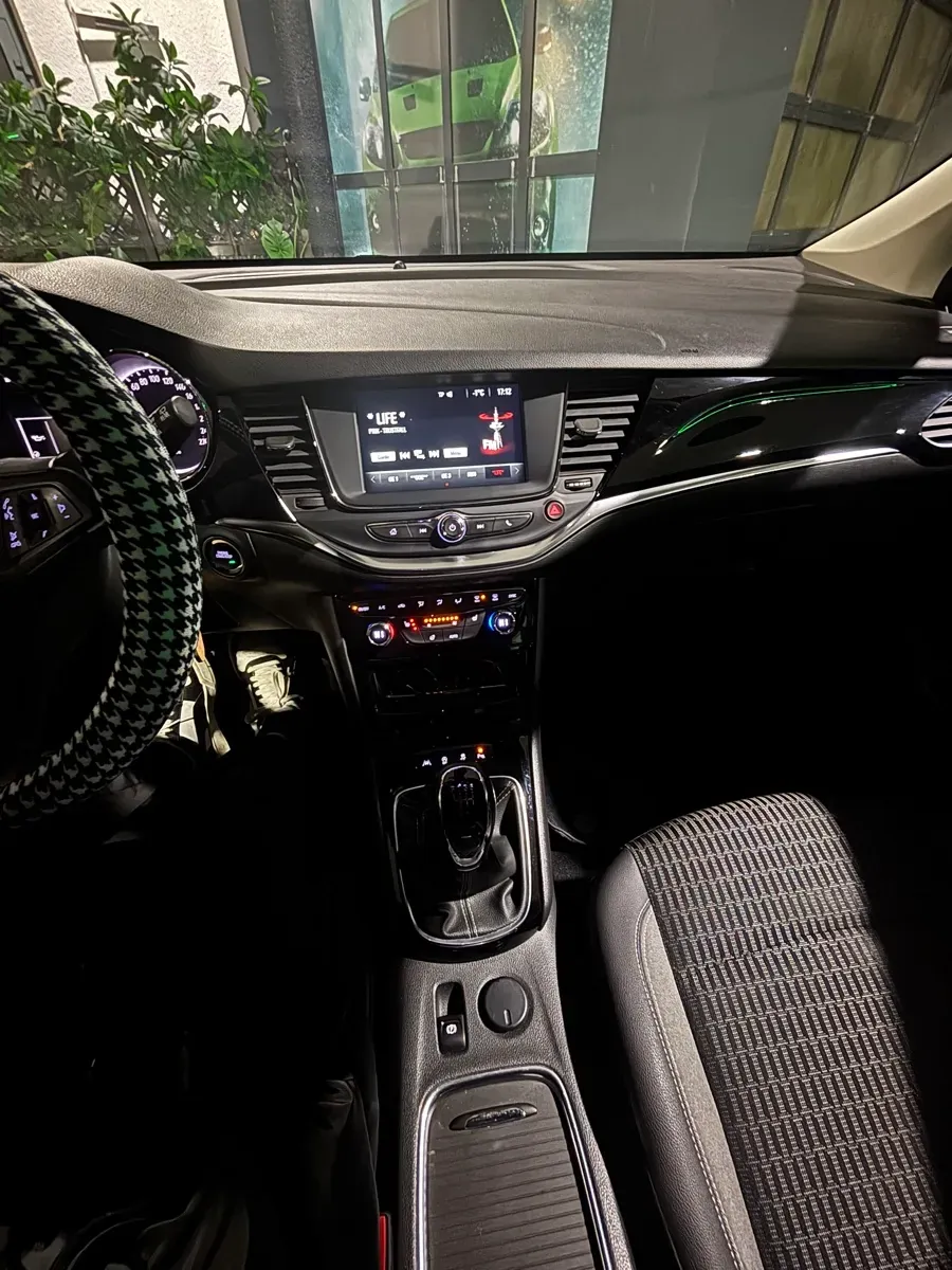 Opel Astra 2020 photo 3