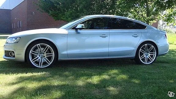 Audi S5 2011 photo 4