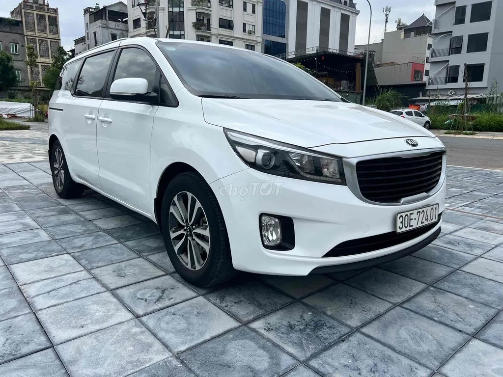 Kia Sedona 2017 photo 3
