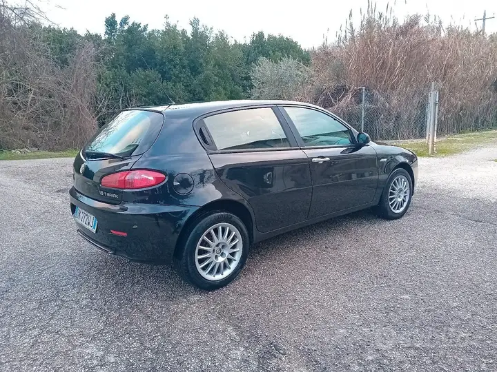 Alfa Romeo 147 2007 photo 4