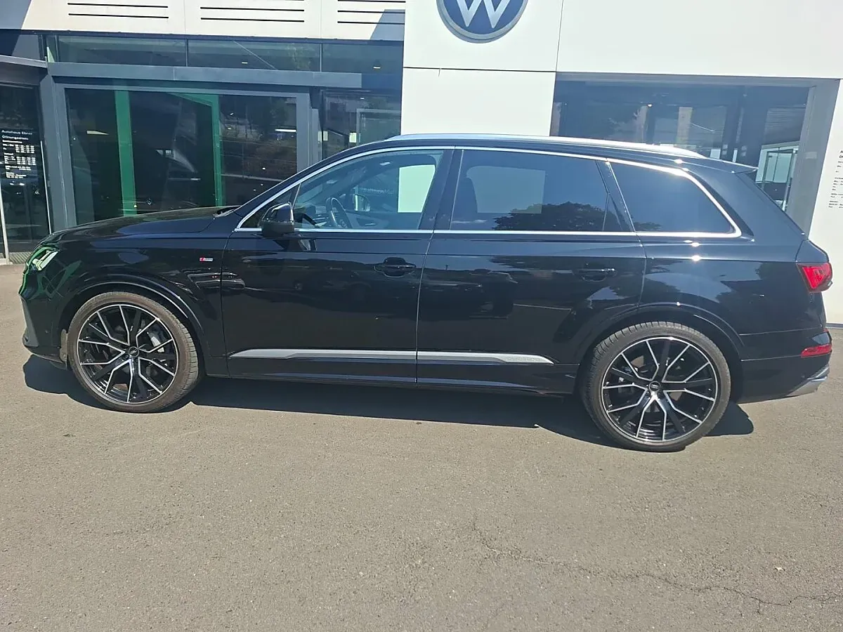 Audi Q7 2023 photo 3