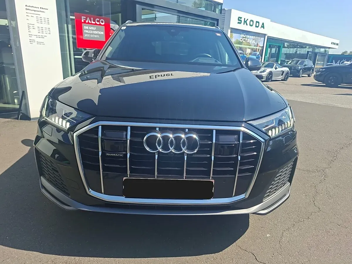Audi Q7 2023 photo 2