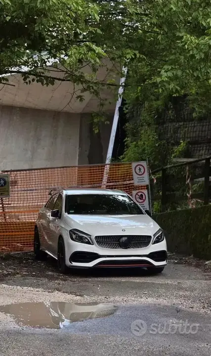 Mercedes-Benz A 180 2016 photo 2
