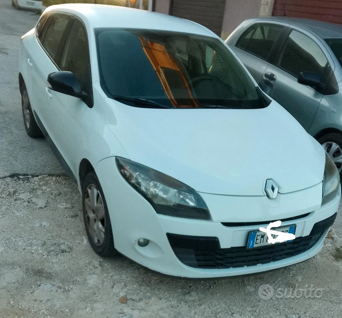Renault Megane 2012 photo 2