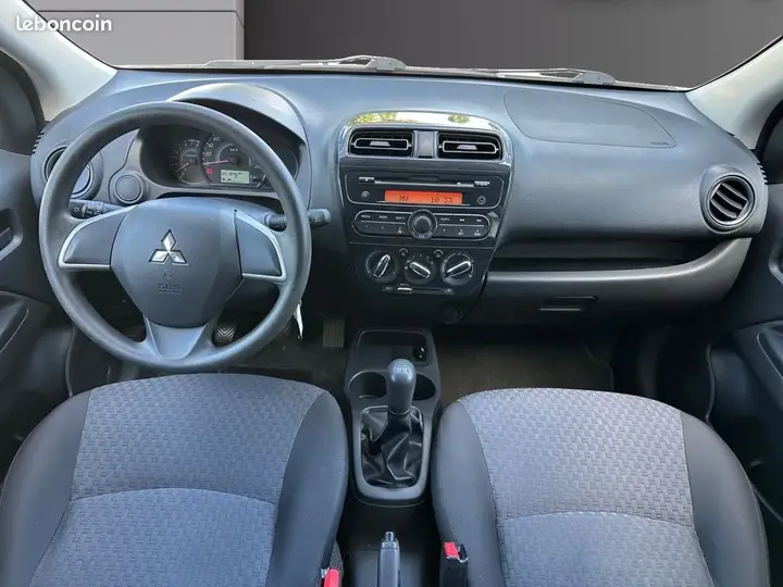 Mitsubishi Space Star 2019 photo 2