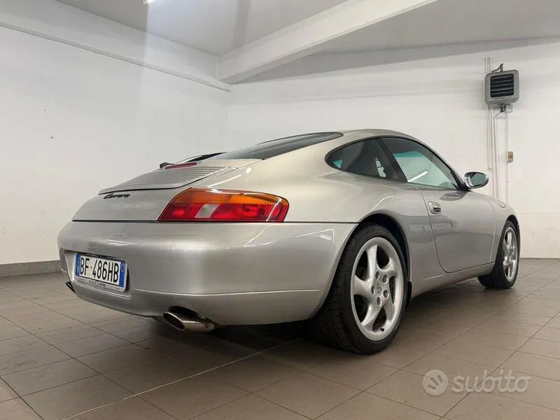 Porsche Carrera 996 1998 photo 4