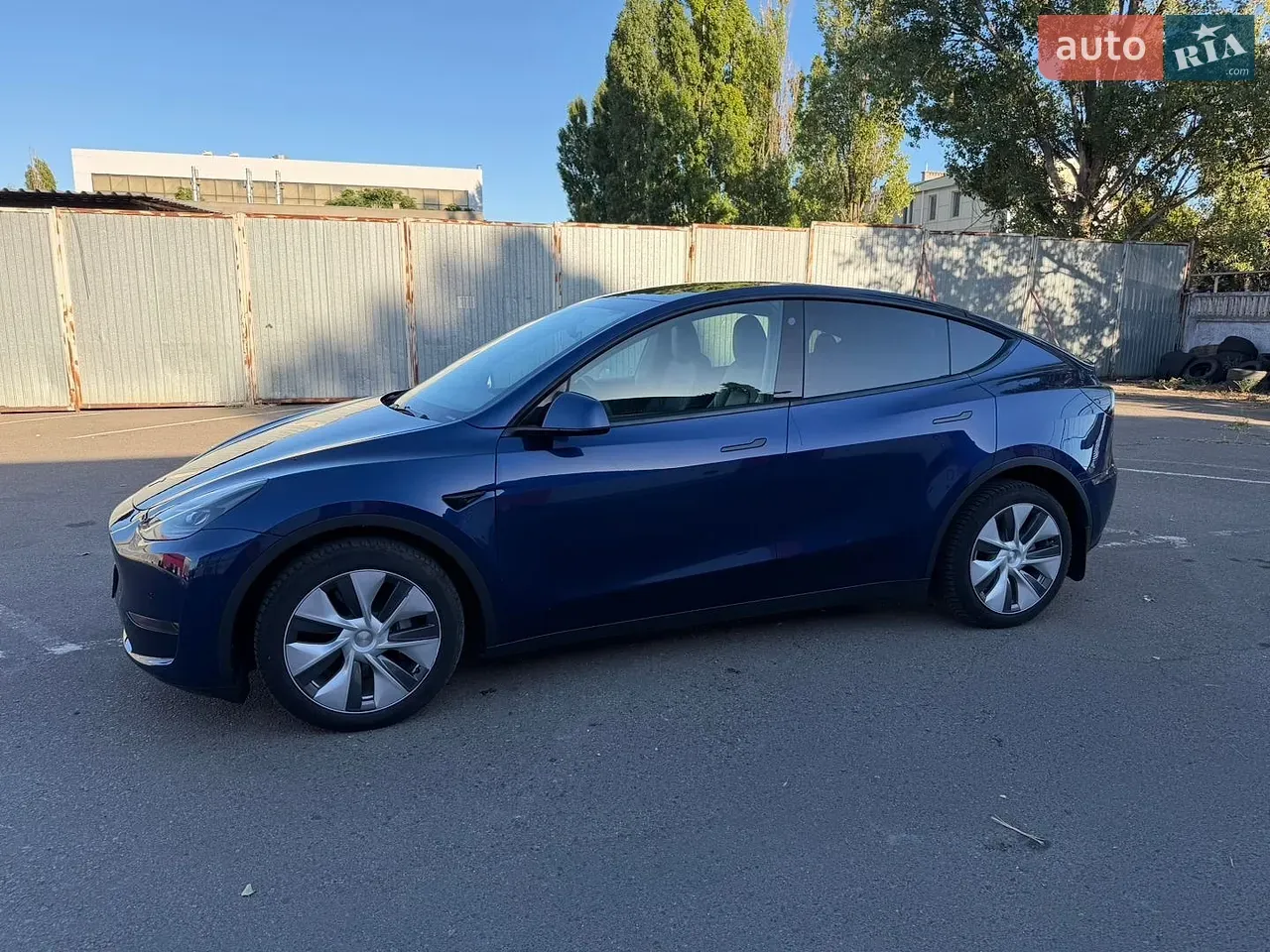 Tesla Model Y 2022 photo 2