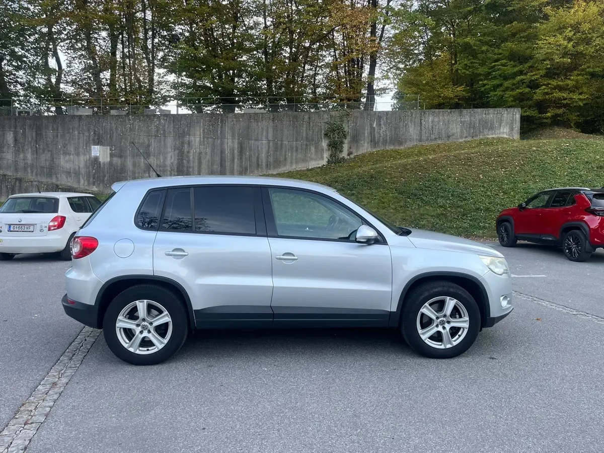 Volkswagen Tiguan 2010 photo 2