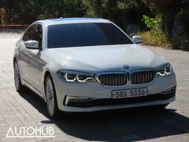 BMW 520I 2018 photo 2