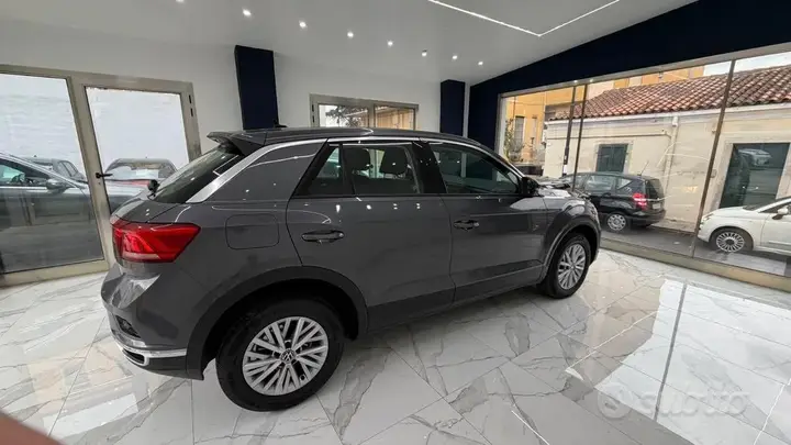 Volkswagen T-Roc 2021 photo 4