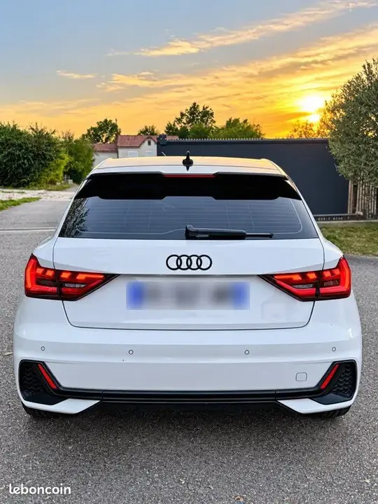 Audi A1 2023 photo 2