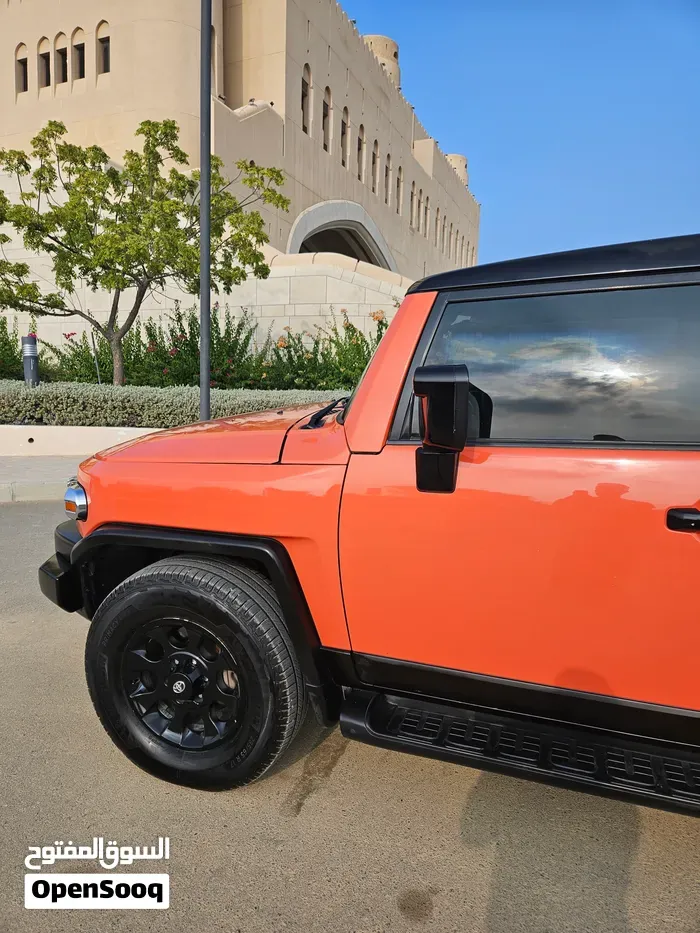 Toyota Fj 2013 photo 2