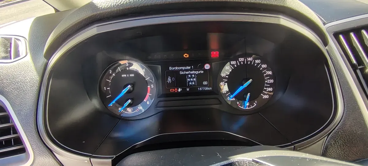 Ford Galaxy 2016 photo 3